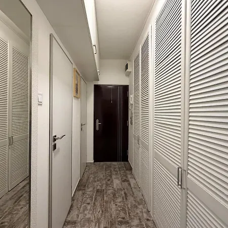 Two-bedroom In The Center *