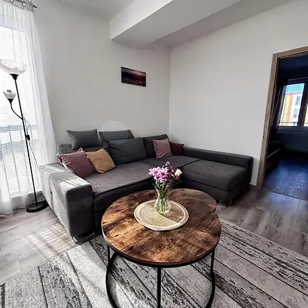 Two-bedroom In The Center Appartement